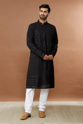 Aham Vayam's Black mughalkarii kurta set - Rent