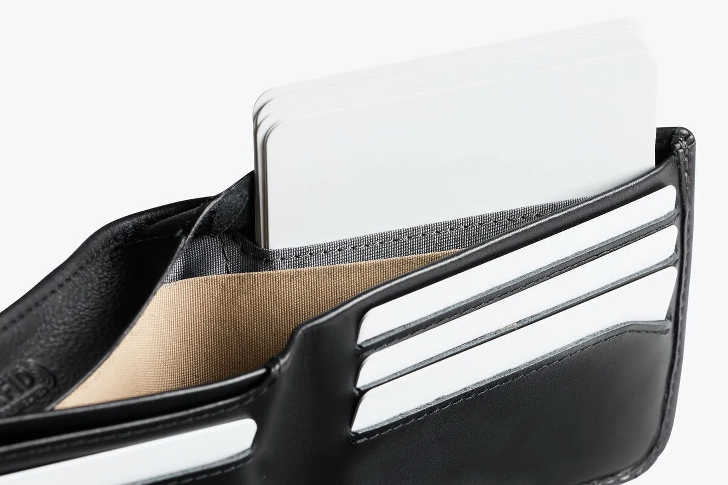 Bellroy Hide & Seek Wallet | Obsidian