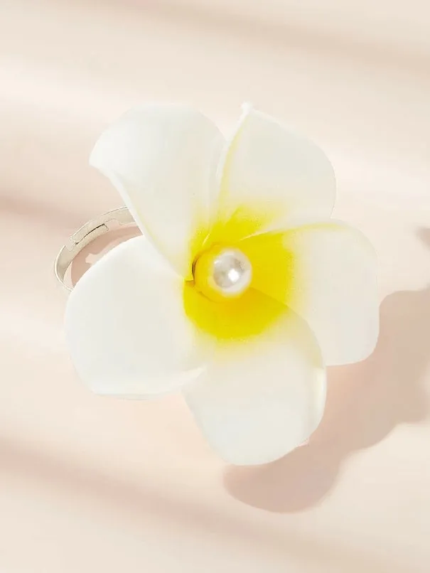 Faux Pearl Decor Flower Ring