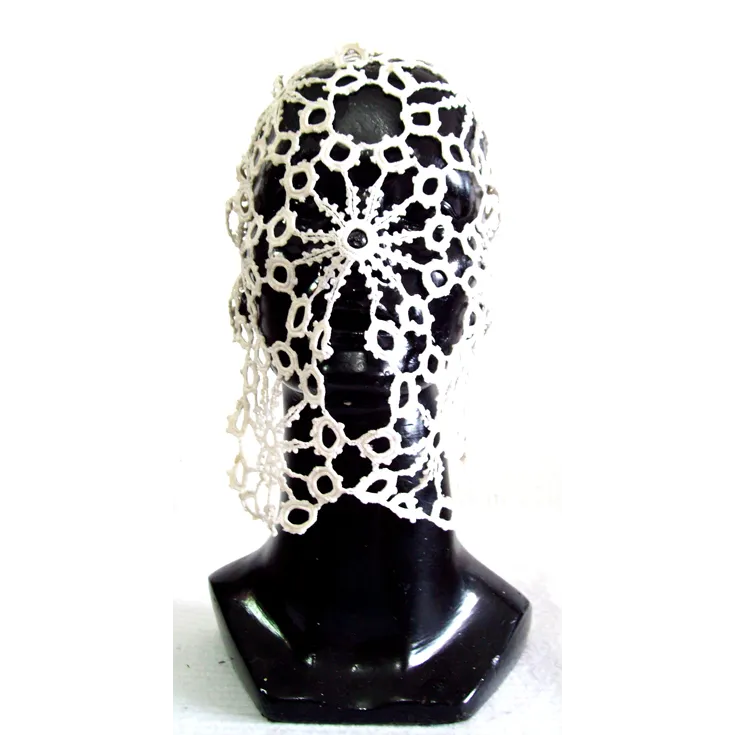 HAND WOVEN LATTICE DOILY MASK