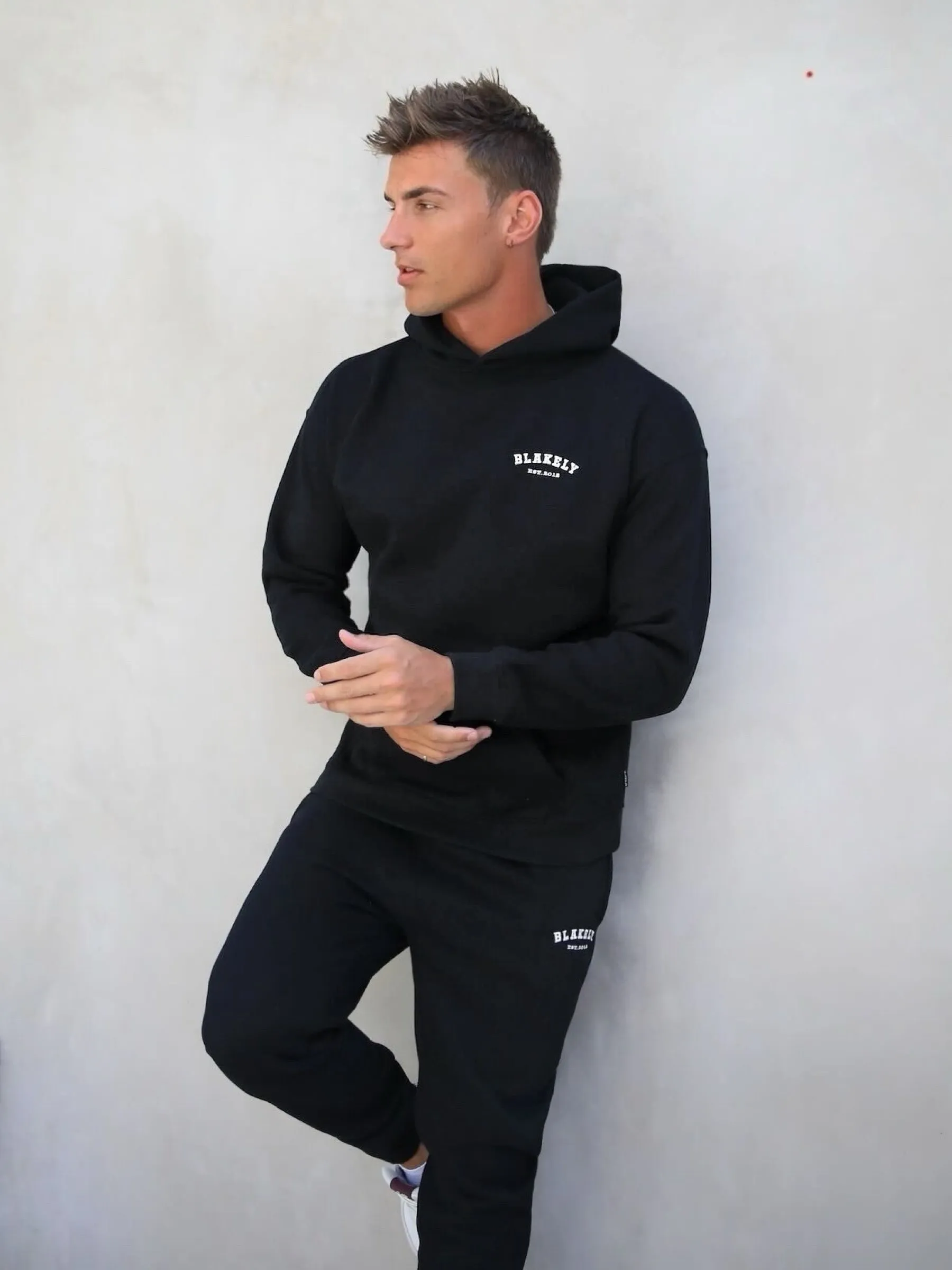 Heritage Relaxed Hoodie - Black