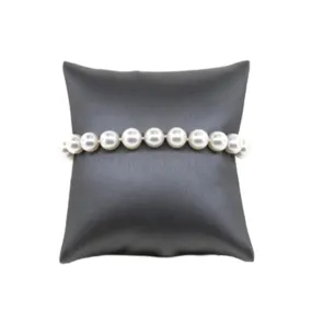 Off Round Pearl Bracelet