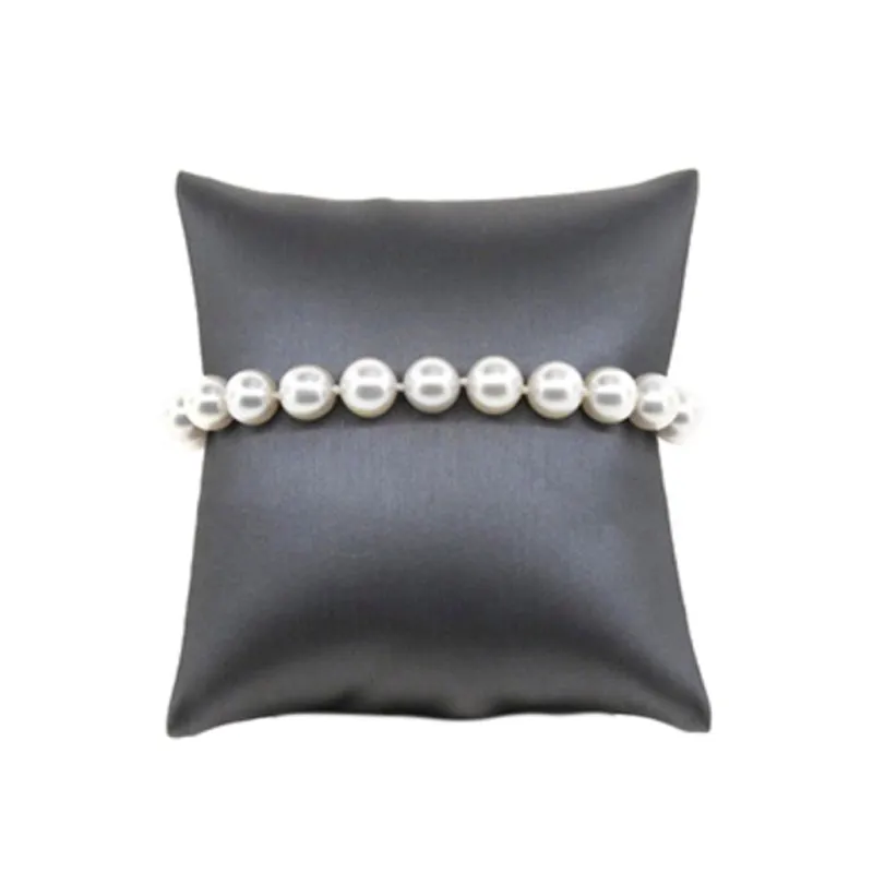 Off Round Pearl Bracelet